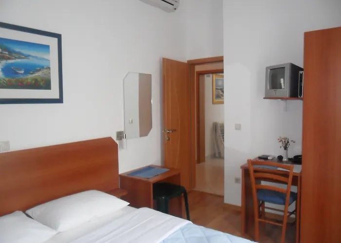 Pansion Villa Bok