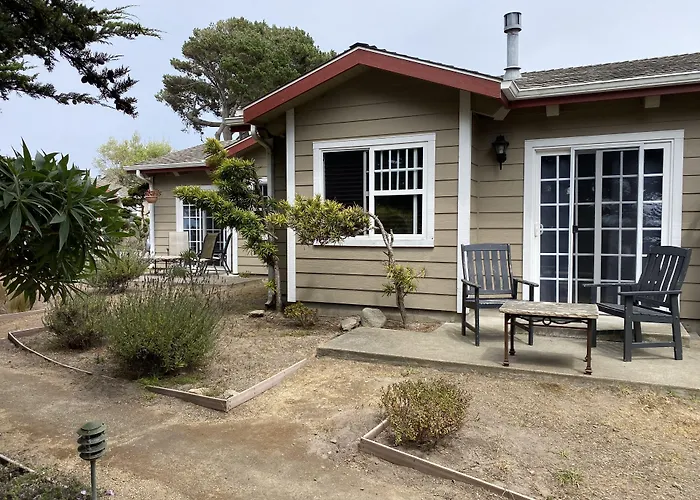 Bide-A-Wee Inn&Cottages