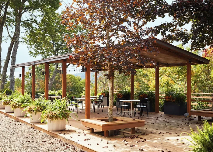Skyline Lodge