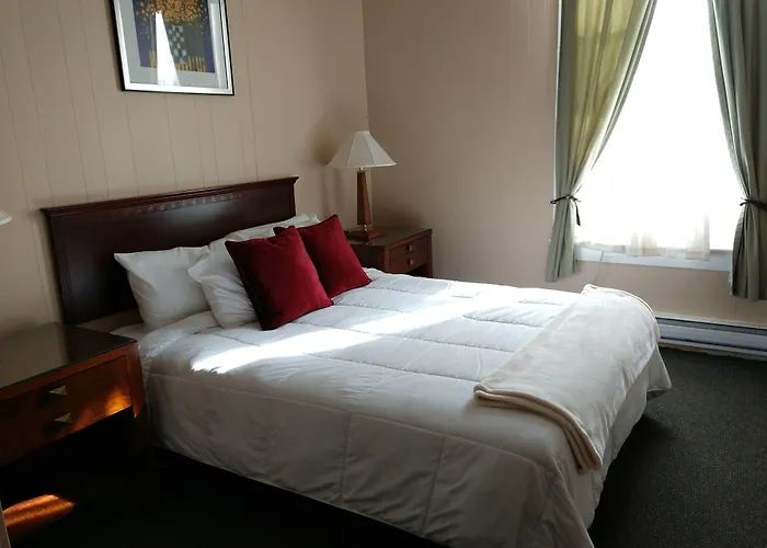 Hotel Wayne