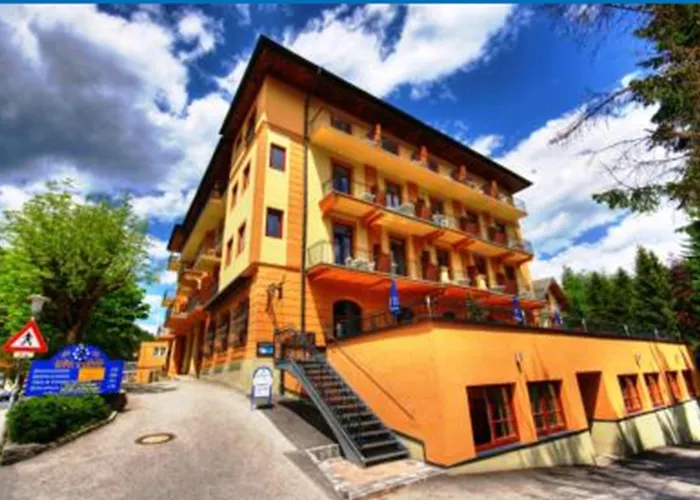 Euro Youth Hotel & Krone