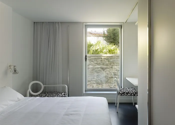 Moure Hotel