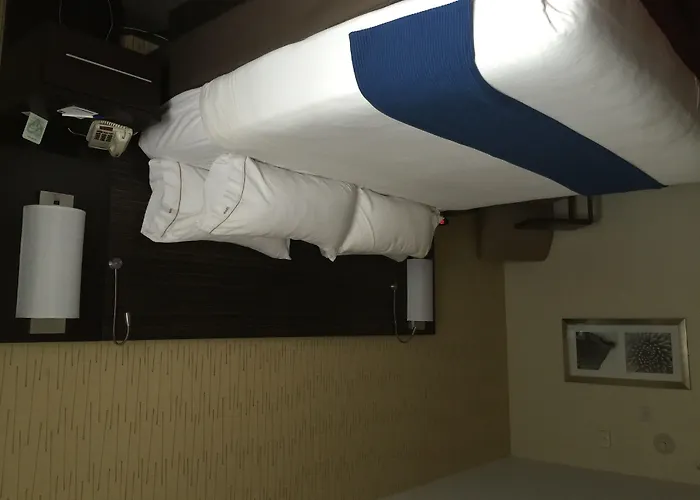 Holiday Inn Express And Suites - Bradford By Ihg