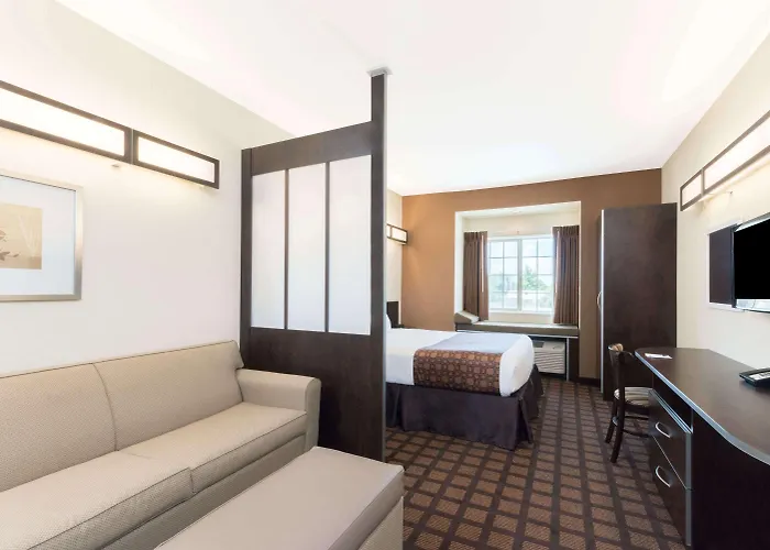 Microtel Inn And Suites Eagle Pass