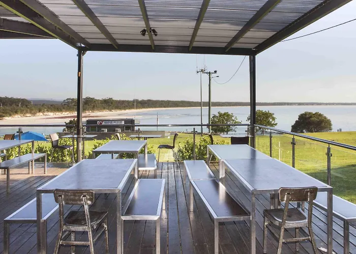 Huskisson Hotel