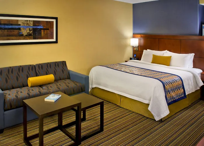 Courtyard By Marriott Newark Downtown