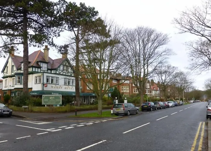 Wards Hotel & Restaurant