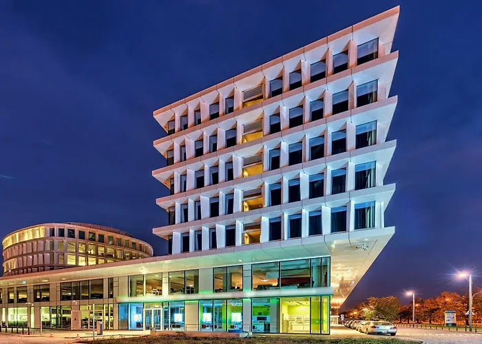 Sound Garden Hotel Airport