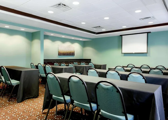 Hampton Inn & Suites Wheeling - The Highlands