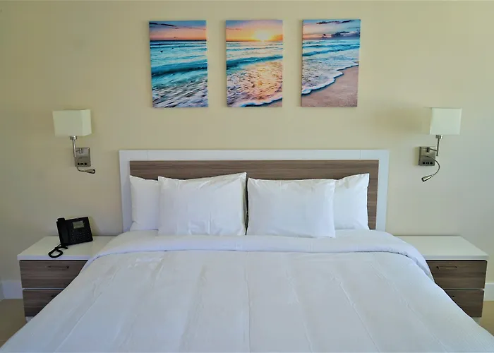 Diane Oceanfront Suites