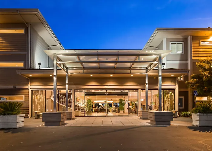 Best Western Plus Bayside Hotel