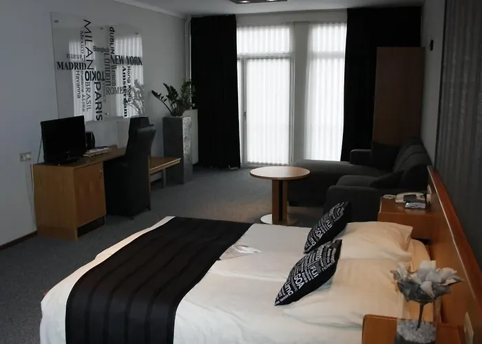 Hotel & Appartementen Royal