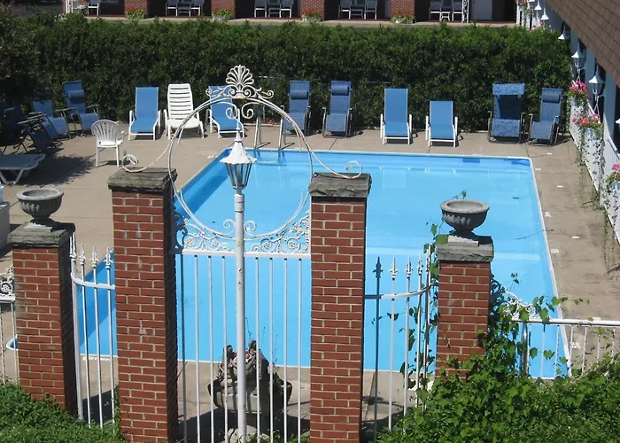 Lockport Inn And Suites