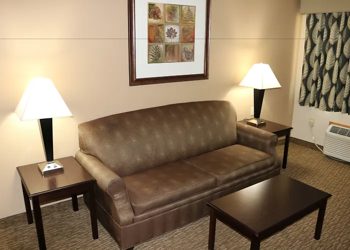 Rock Island Inn & Suites