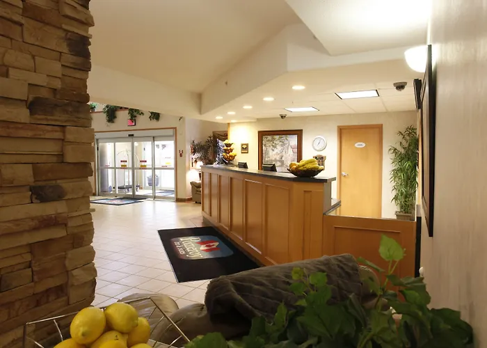 Pomeroy Inn & Suites Fort St. John