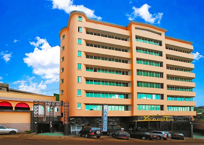 Yaahot Hotel
