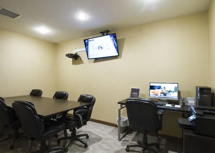 Foxwood Inn & Suites Drayton Valley