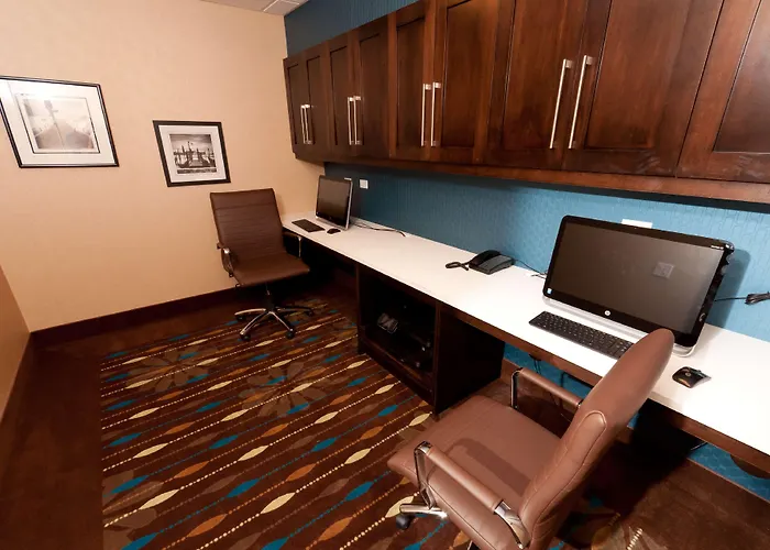 Hampton Inn & Suites East Gate Regina