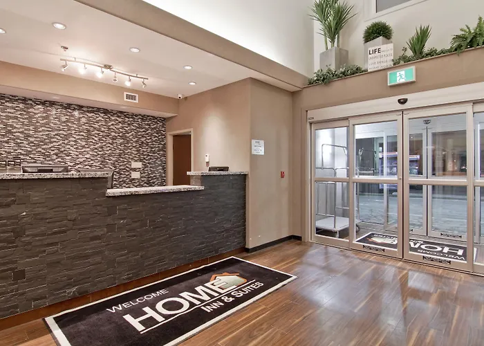 Home Inn & Suites Regina Airport