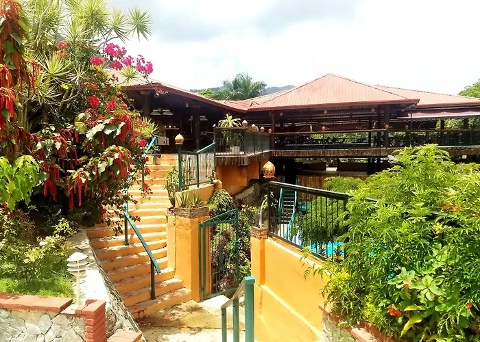 Jarabacoa River Club & Resort
