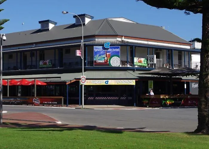 Grand Tasman Hotel