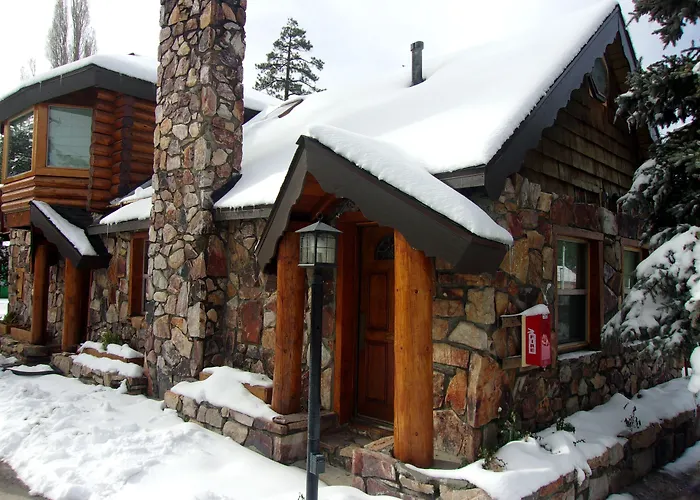 Embers Lodge & Cabins