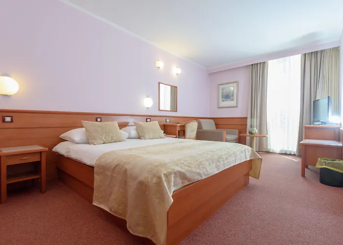 Hotel Kolovare