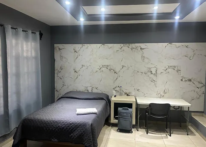 Hotel Calzada - La Barca Jalisco