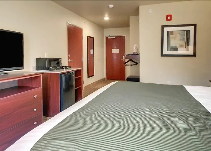 Cobblestone Inn & Suites - Altamont