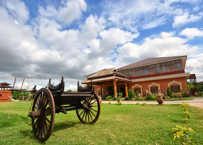 Bagan Emerald Hotel