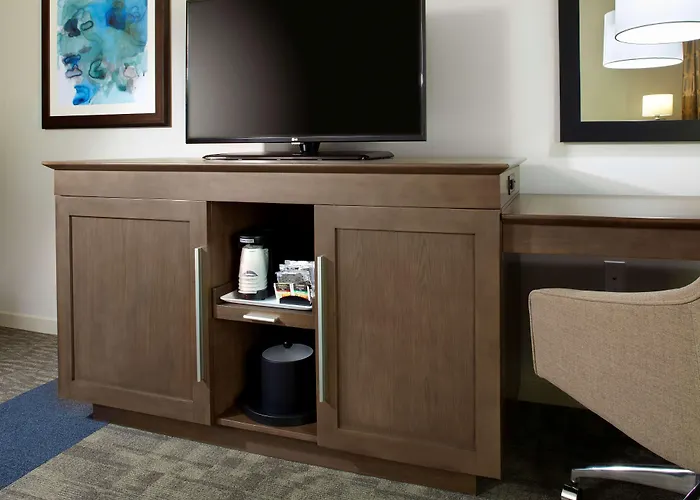 Hampton Inn & Suites Pittsburgh Airport South/Settlers Ridge