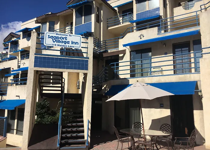 Seaport Village Inn, Avalon