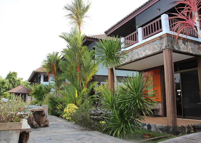 BaanRimNam Resort Trat