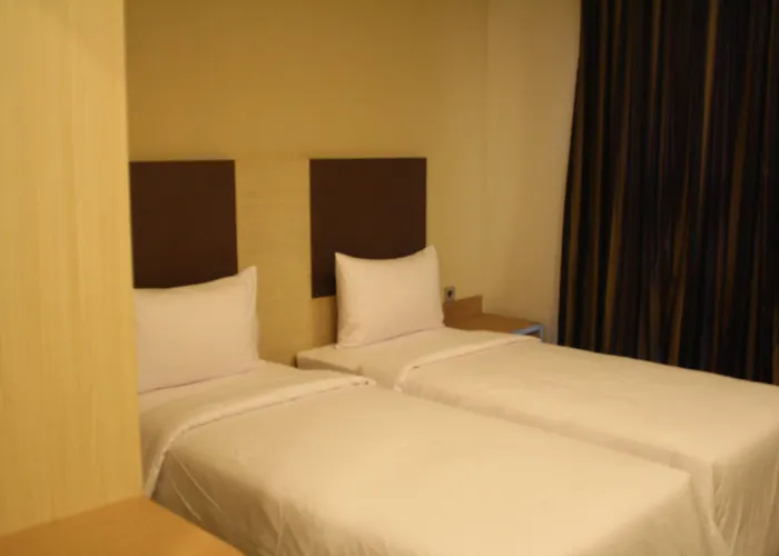 Sparks Odeon Sukabumi, Artotel Curated