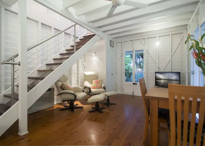 Port Douglas Cottage & Lodge