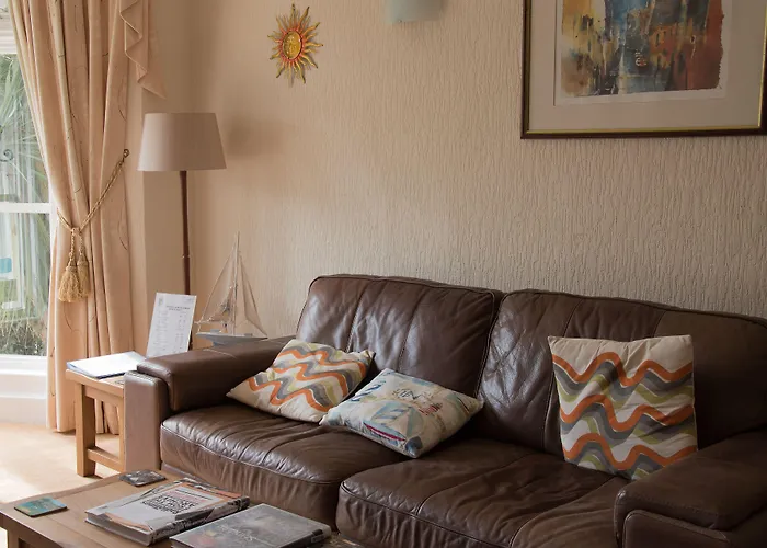 Avron House