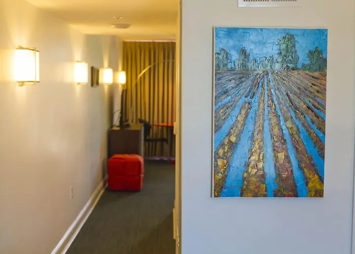 Mother Earth Motor Lodge