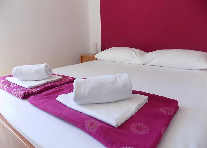 Apartments Galeb Pag - Beach