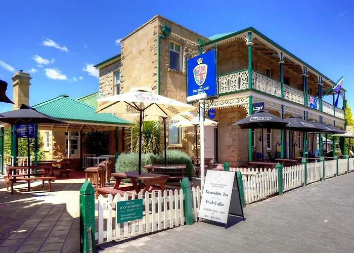 The Richmond Arms Hotel