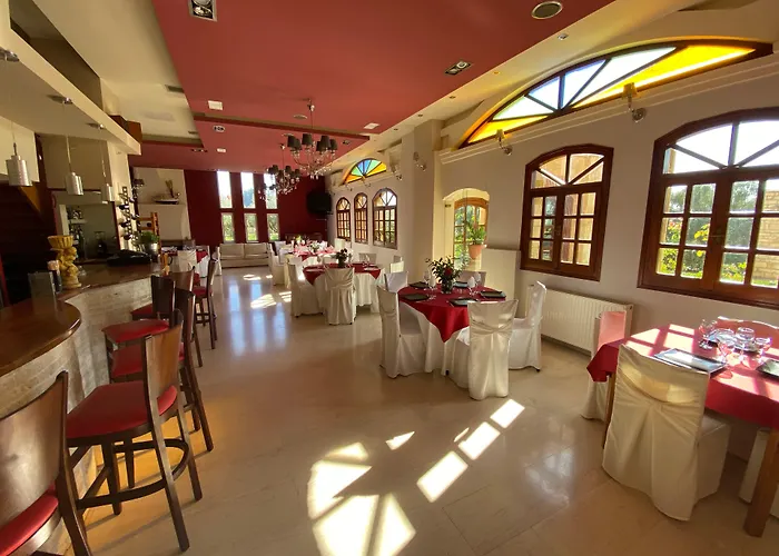 Kaiafas Lake Hotel