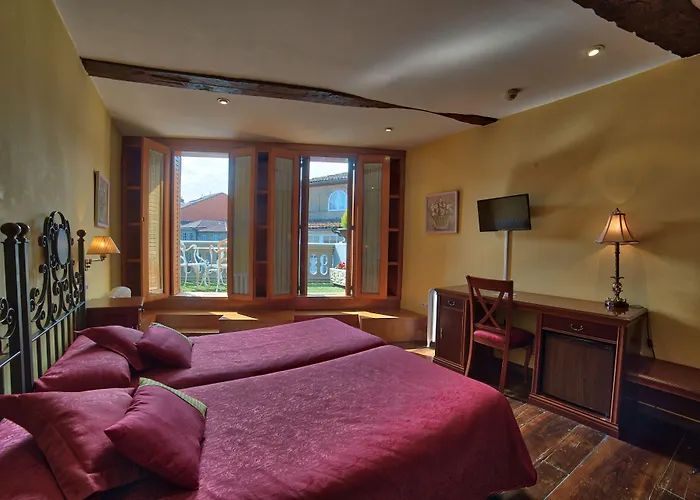 Hostal Santo Grial Santiago de Compostella