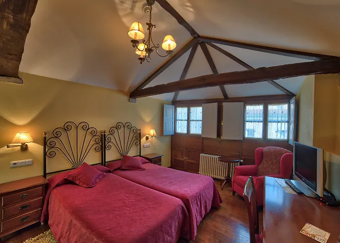 Hostal Santo Grial Santiago de Compostella
