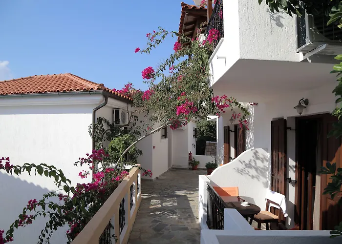 Yalis Hotel