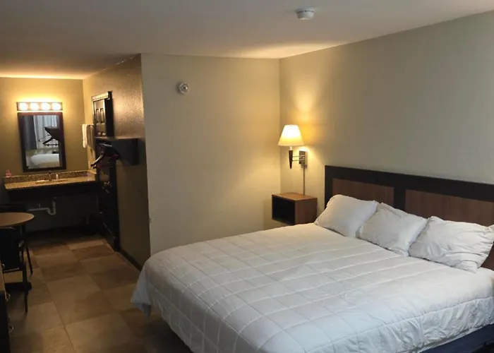 Twin Lakes Inn & Rv Park