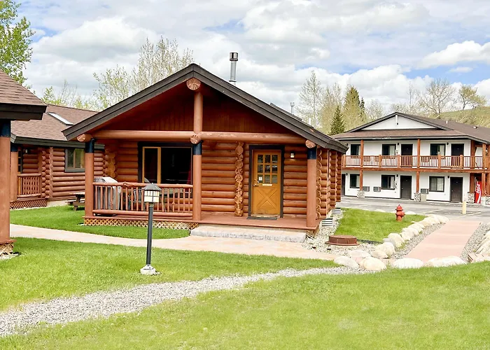Beartooth Hideaway Inn & Cabins