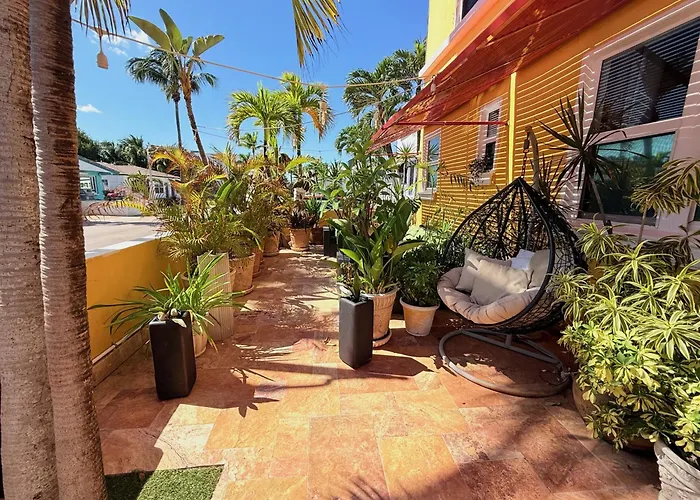 Villa Sinclair Beach Suites&Spa