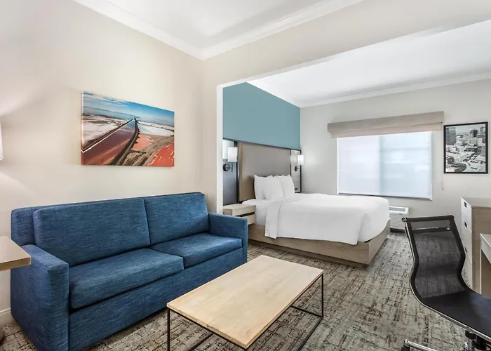 Best Western Plus Airport Inn&Suites