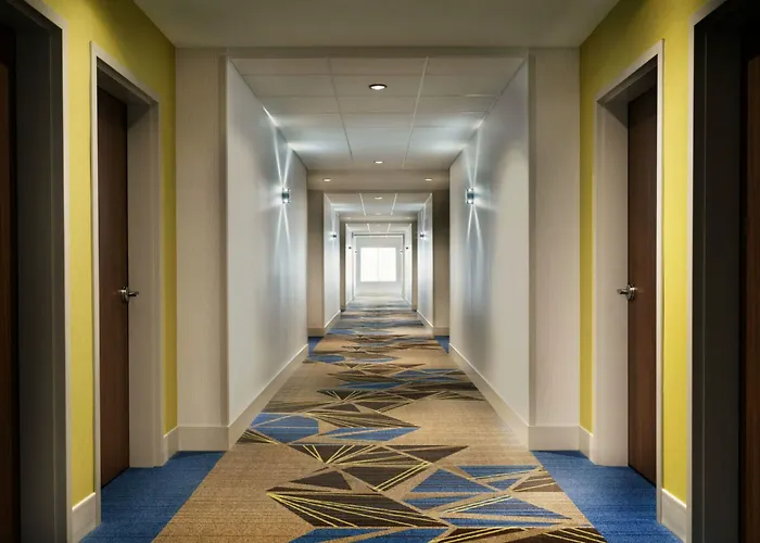 Holiday Inn Express - Mccook By Ihg