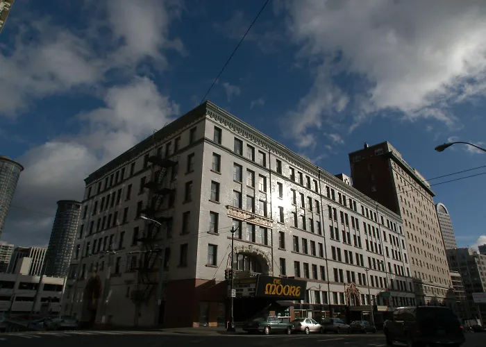 Moore Hotel