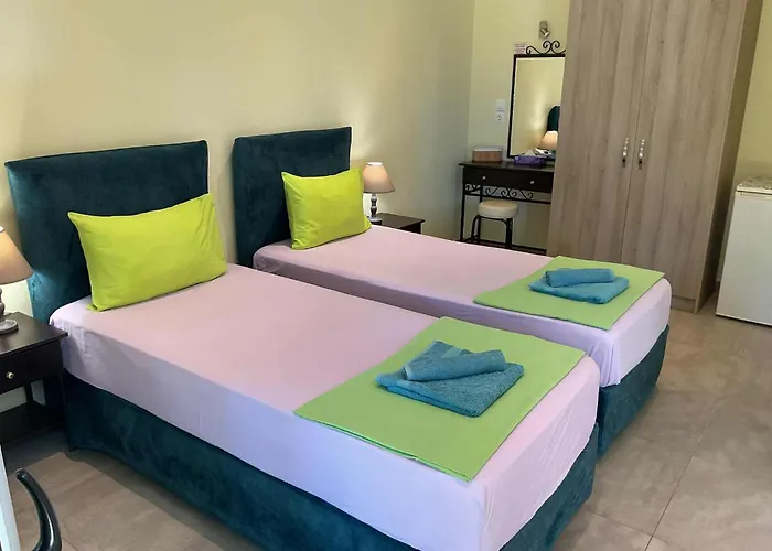 Pelekas Beach Apartments Rolling Stone